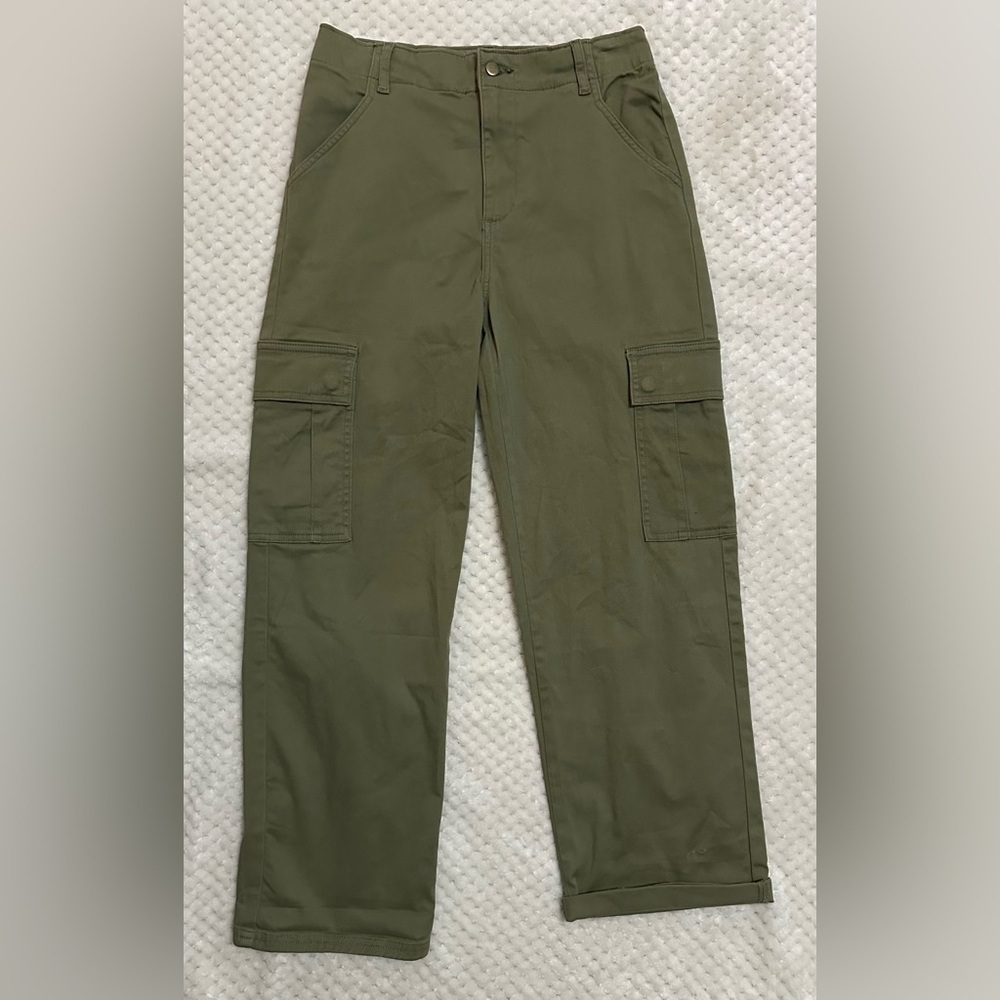 Women’s 6 BAGATELLE New York Collection Army Olive Green Cargo Pants